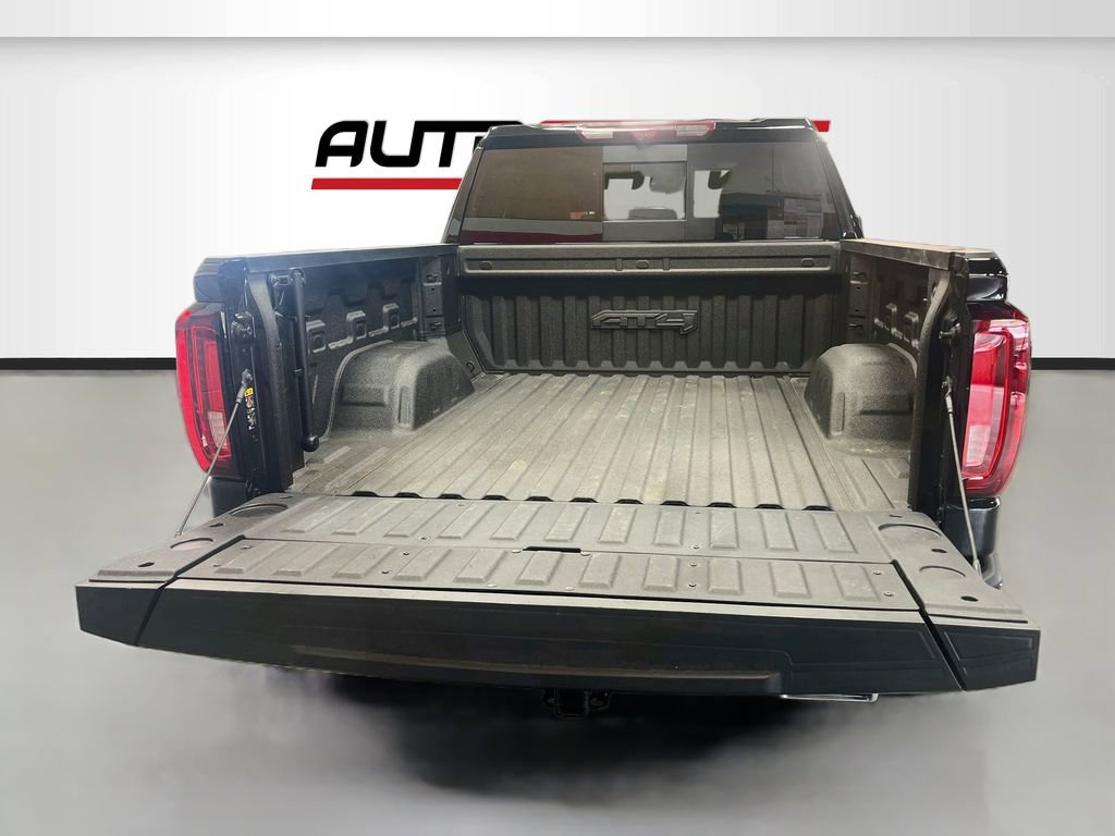 Used 2024 GMC Sierra 1500 AT4 w/ Technology Package AWD/4WD image 27