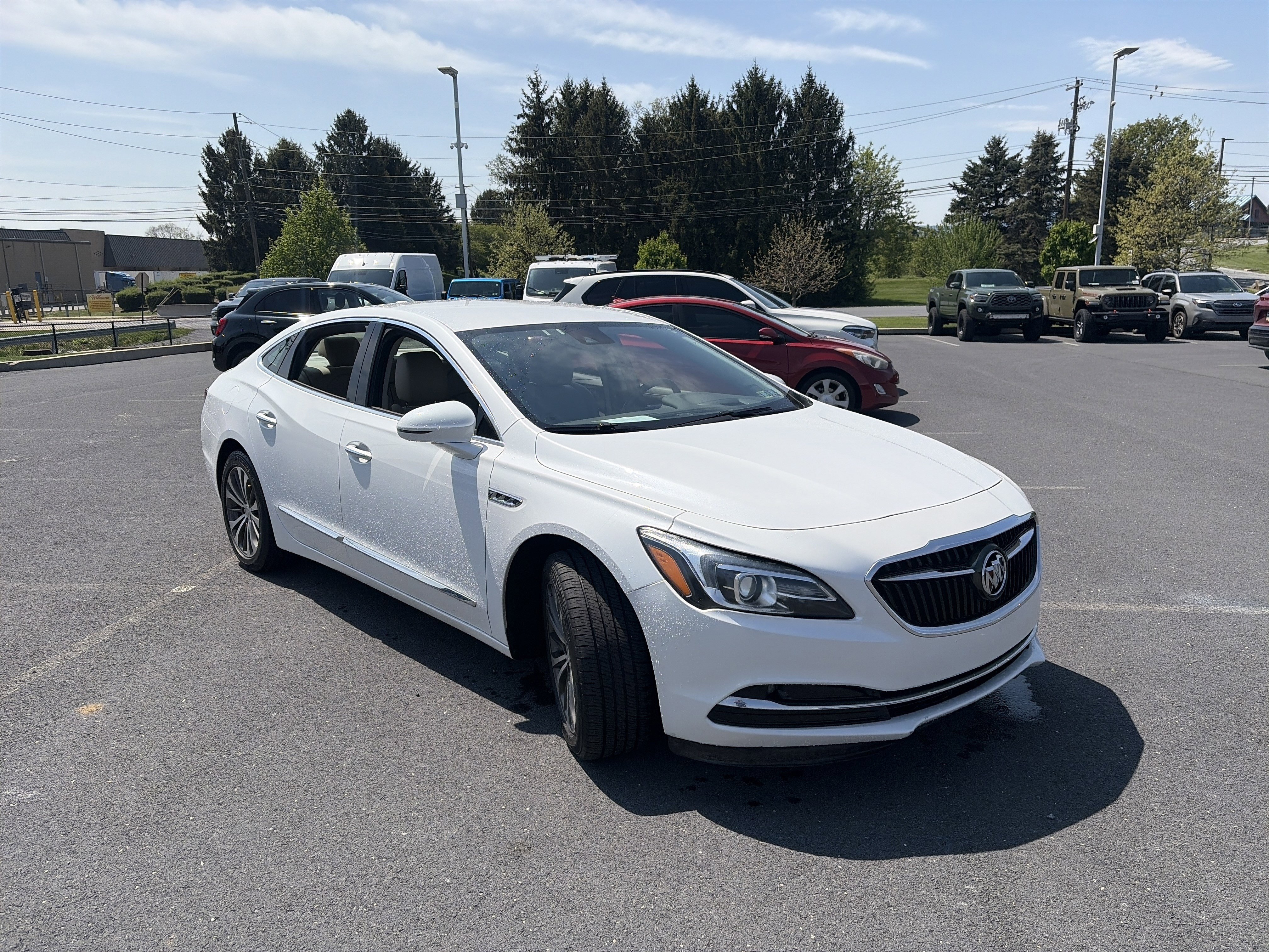 Used 2017 Buick LaCrosse Premium image 7