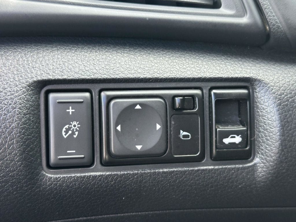 Used 2019 Nissan Sentra S FWD image 30