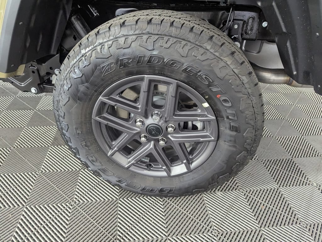 New 2026 Jeep Gladiator Sport AWD/4WD image 17