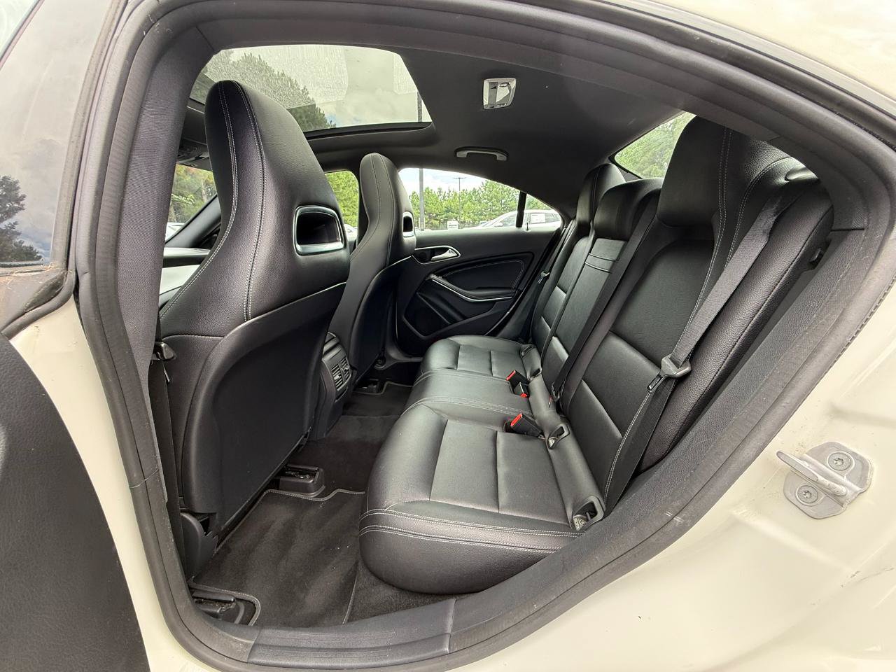 Used 2018 Mercedes-Benz CLA 250 image 11