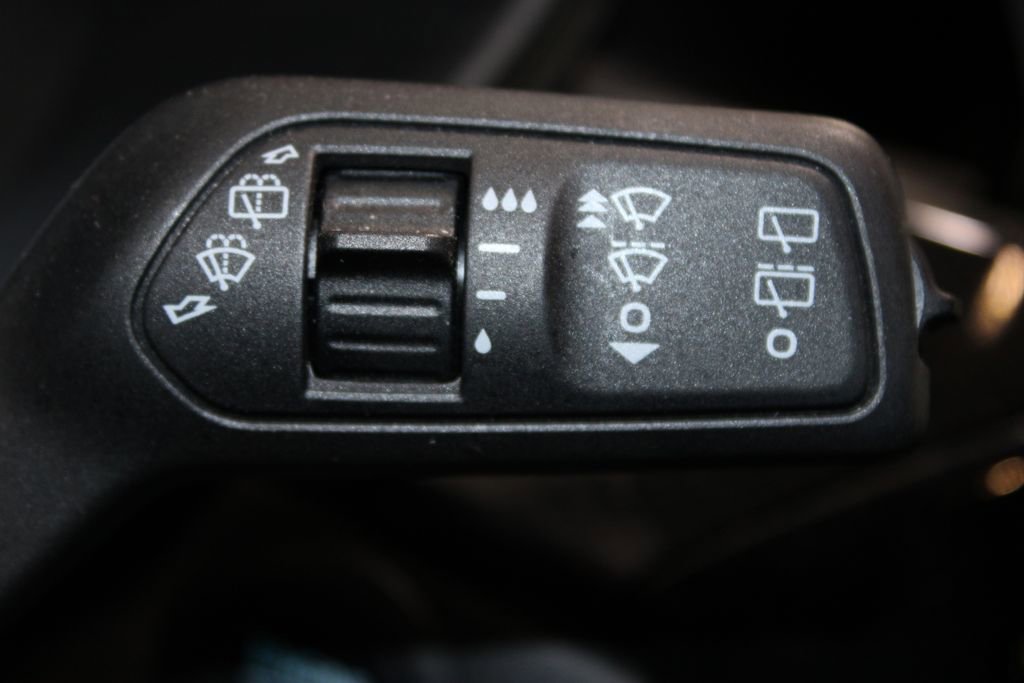 Used 2024 Ford Escape ST-Line image 40