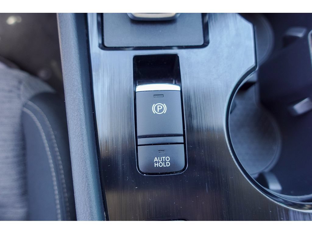 Used 2022 Nissan Rogue SV FWD image 22