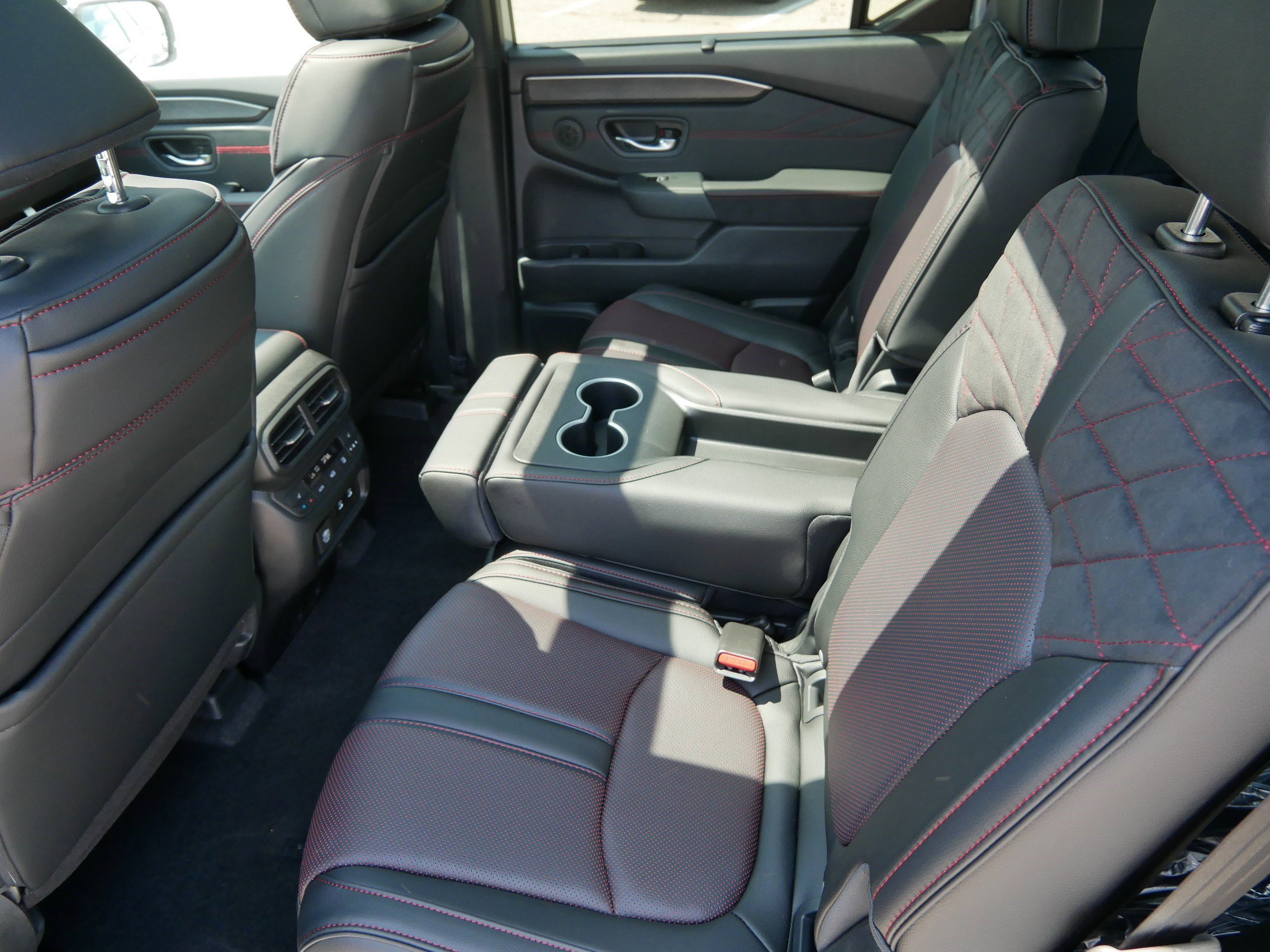 New 2026 Honda Pilot Black Edition image 8