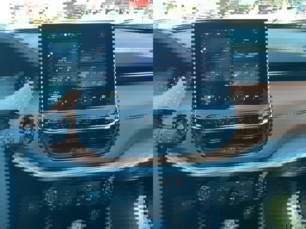 Used 2024 Jeep Compass Limited image 15