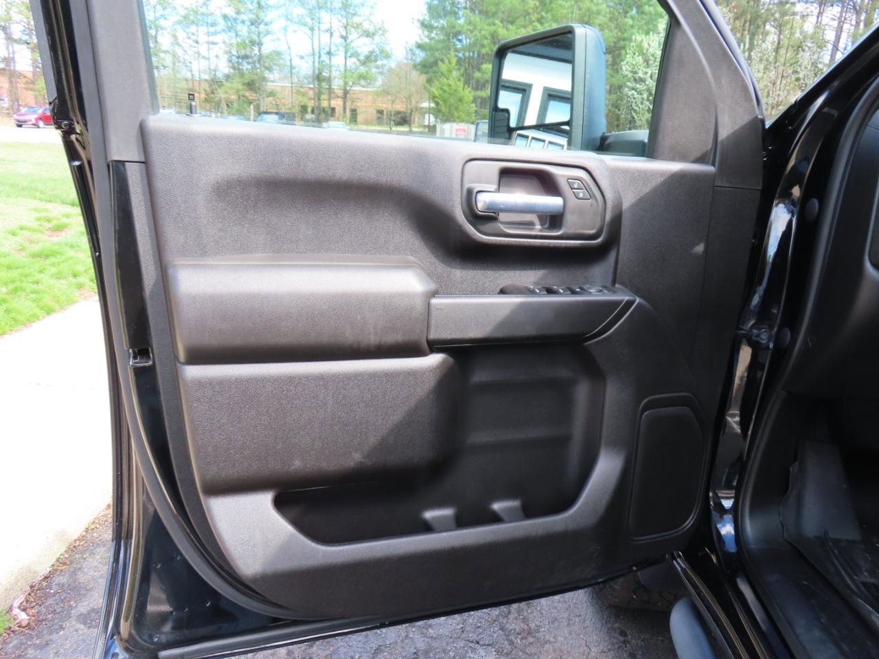 Used 2024 Chevrolet Silverado 2500 Custom w/ Z71 Off-Road Package AWD/4WD image 19