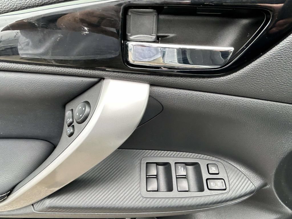 Used 2024 Mitsubishi Eclipse Cross SE AWD/4WD image 13