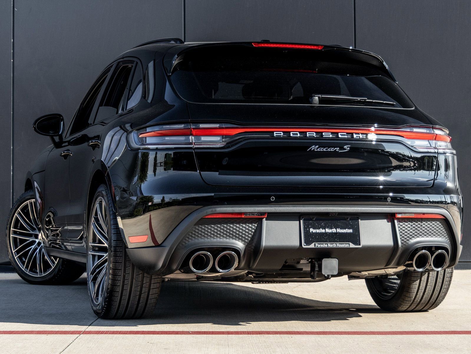 Used 2026 Porsche Macan S image 3