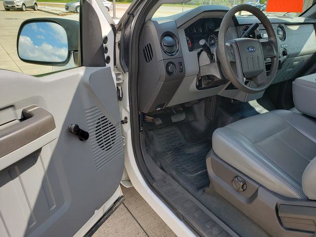 Used 2011 Ford F350 XL w/ Skid Plate Pkg image 12