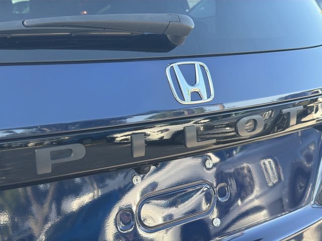 Used 2024 Honda Pilot Touring image 9