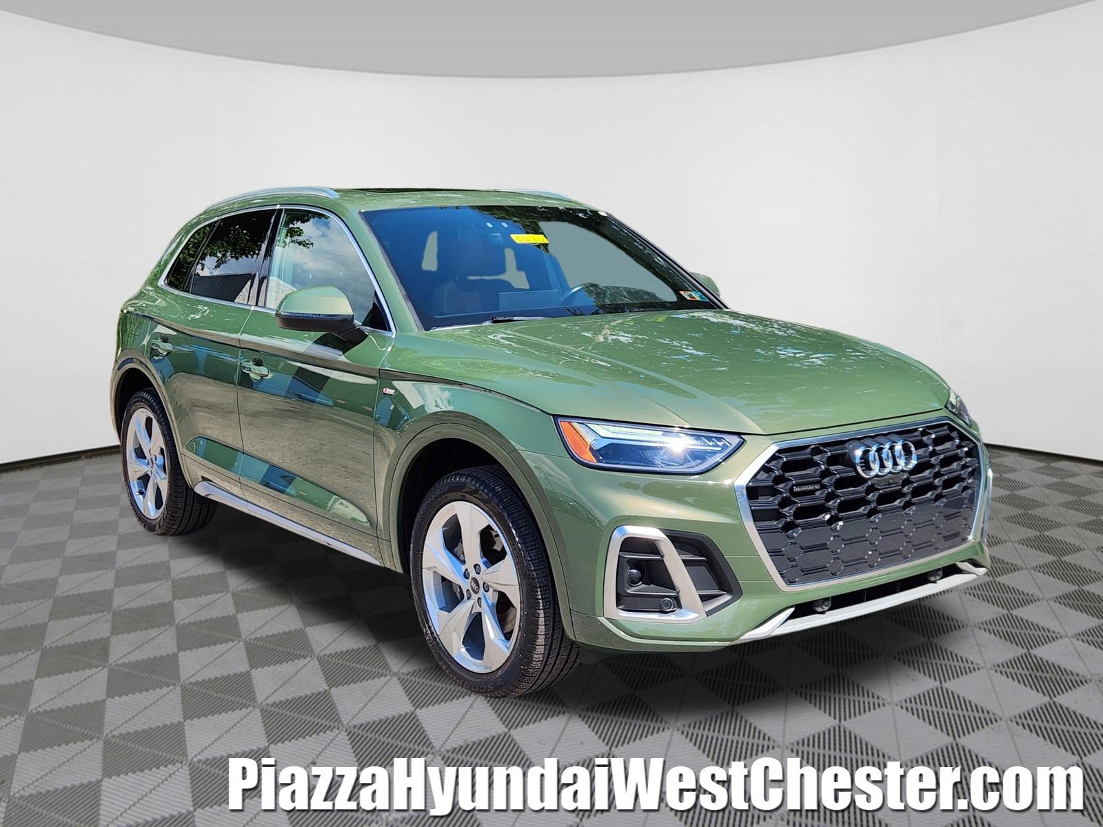 Used 2022 Audi Q5 2.0T Premium Plus w/ Premium Plus Package AWD/4WD image 1