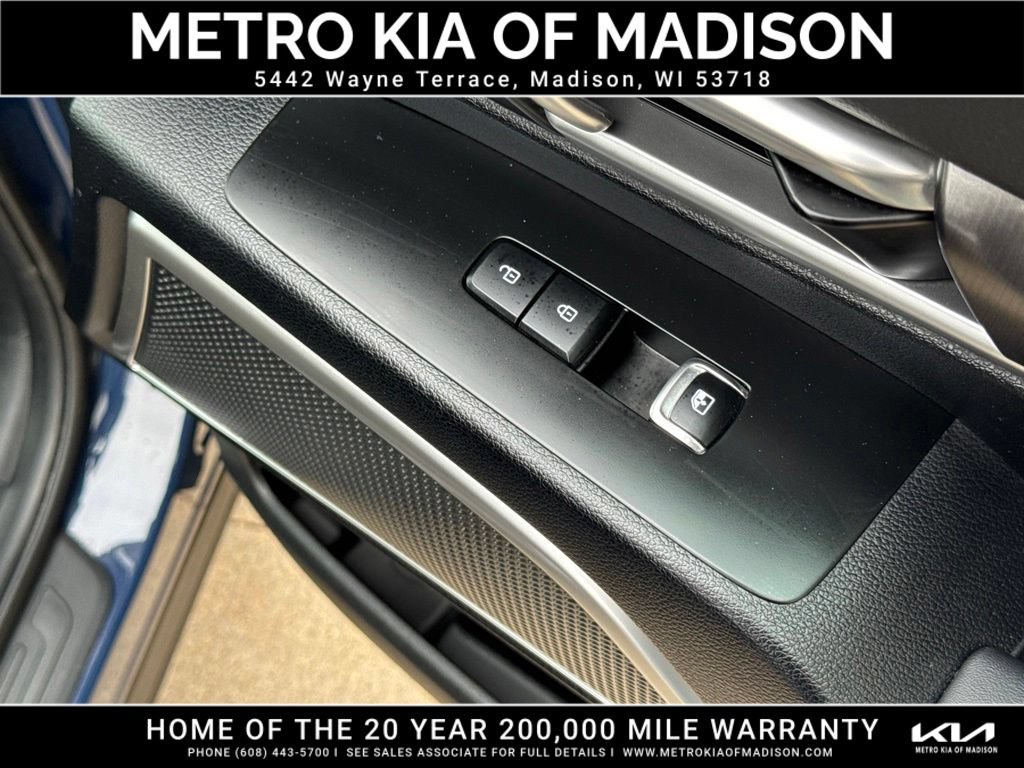 Used 2023 Kia Telluride S AWD/4WD image 46