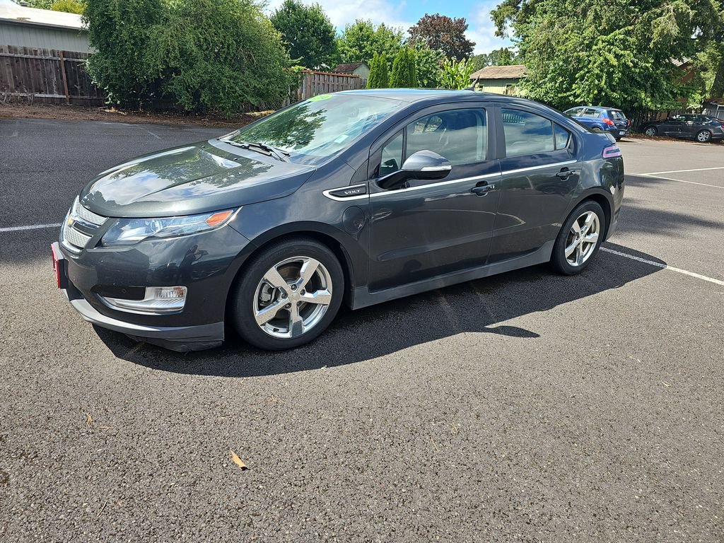 Used 2014 Chevrolet Volt Premium w/ Premium Trim Package FWD image 3