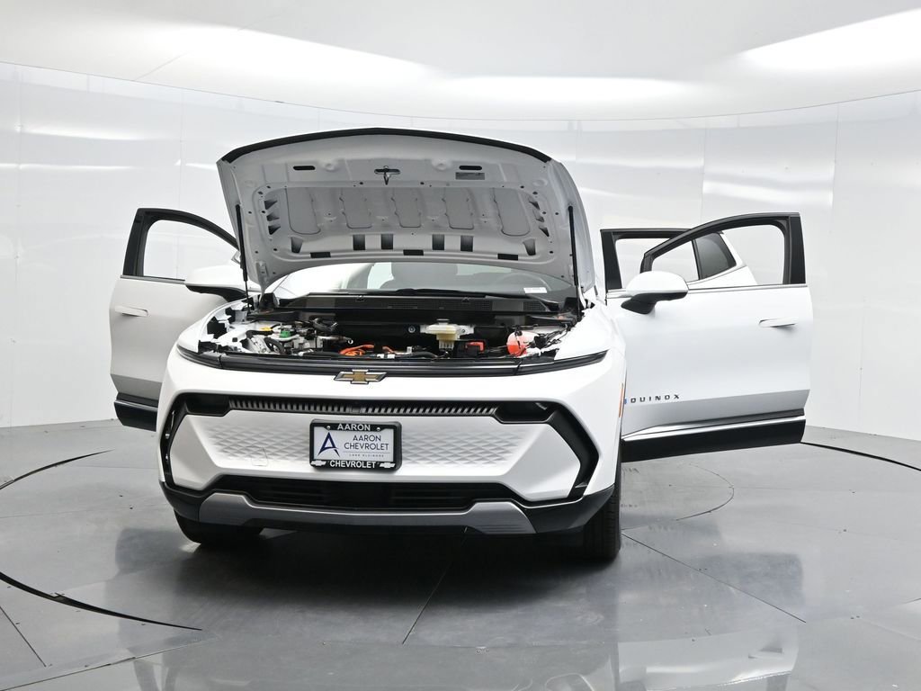 Used 2025 Chevrolet Equinox EV LT w/ Convenience Package image 42