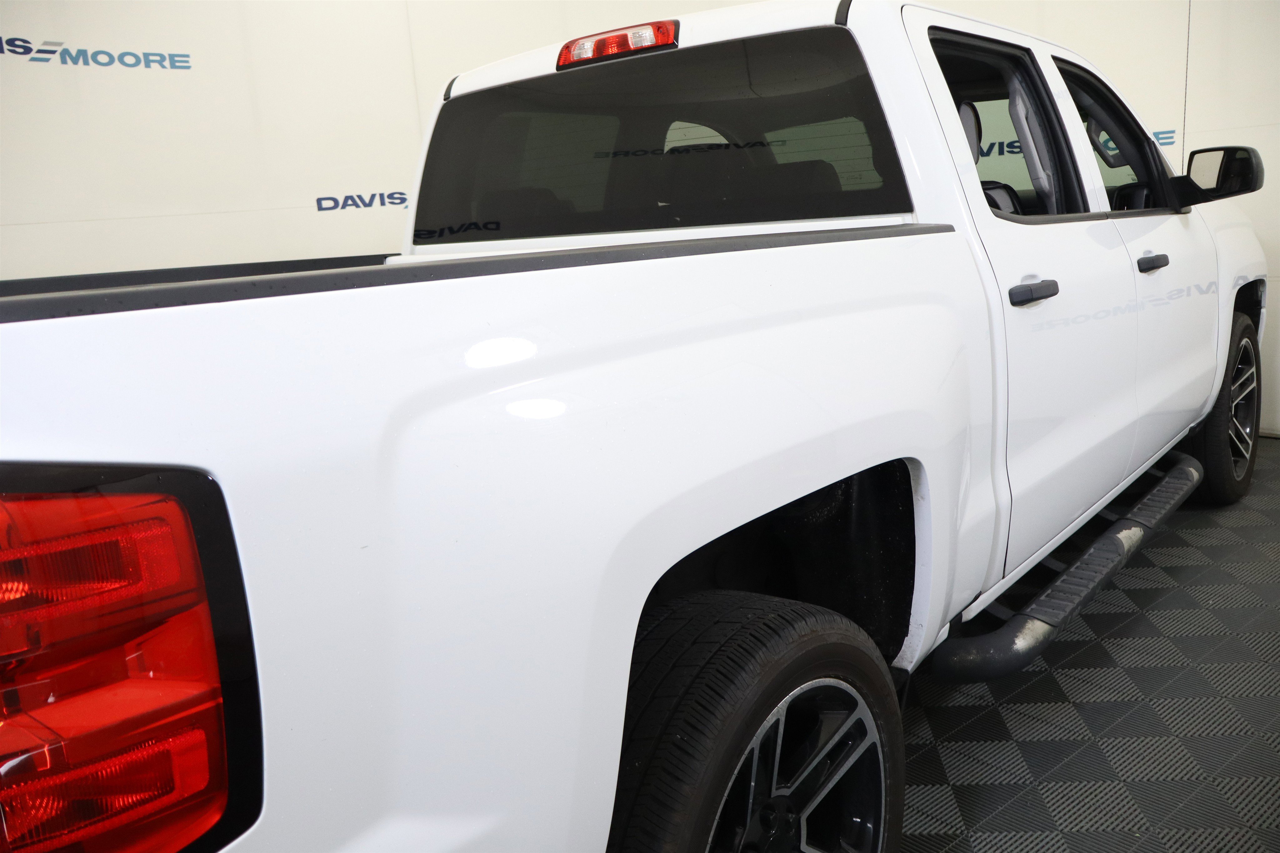 Used 2018 Chevrolet Silverado 1500 Custom w/ LPO, Black Pack AWD/4WD image 7