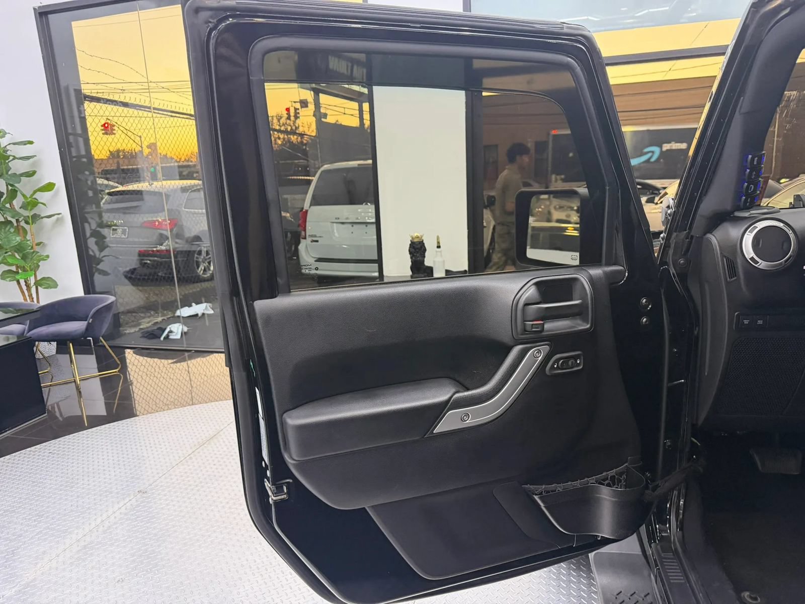 Used 2016 Jeep Wrangler Unlimited Rubicon w/ Dual Top Group AWD/4WD image 7