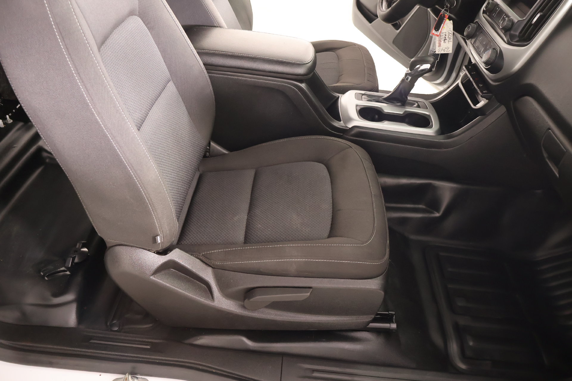 Used 2022 Chevrolet Colorado LT w/ Fleet Safety Package RWD image 12