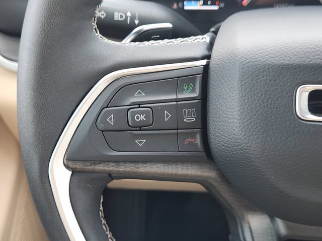 Certified 2025 Jeep Grand Cherokee Limited RWD image 34