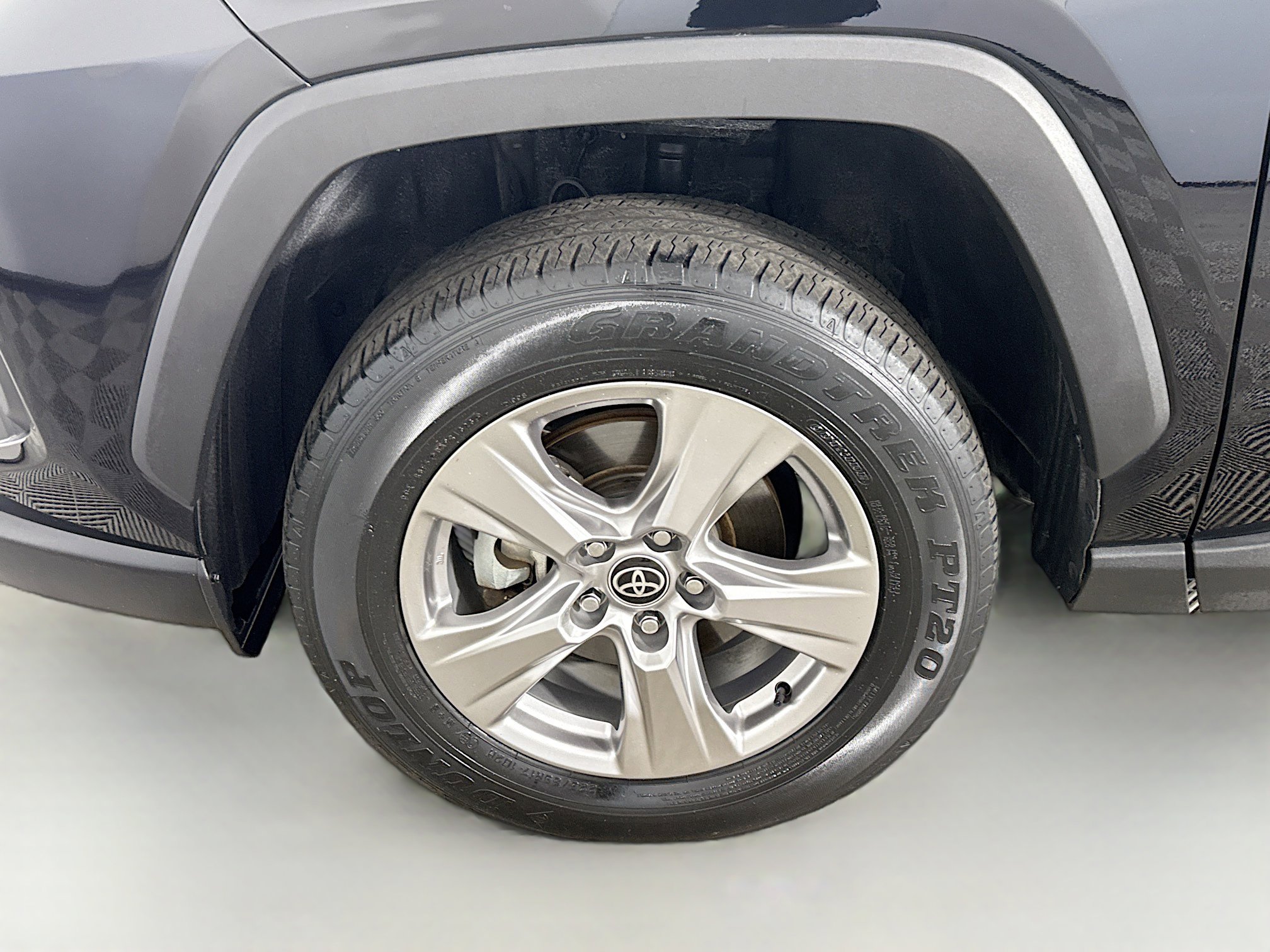 Used 2023 Toyota RAV4 XLE w/ Convenience Package image 38