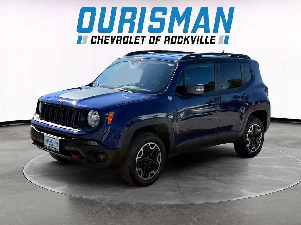 Used 2017 Jeep Renegade Trailhawk w/ Premium Trailhawk Package AWD/4WD image 2