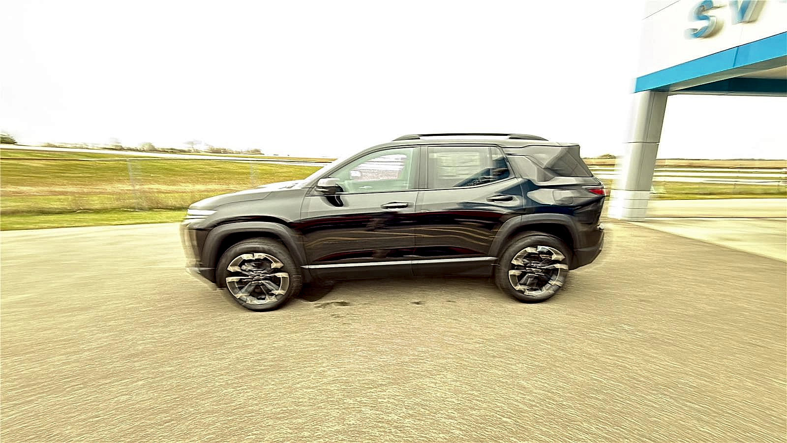 New 2026 Chevrolet Equinox RS w/ Safety and Technology Package AWD/4WD video 2