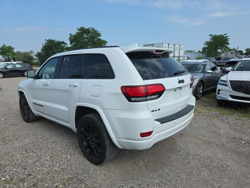 Used 2021 Jeep Grand Cherokee Laredo X AWD/4WD image 4