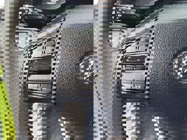 Used 2021 Hyundai Venue SE image 12