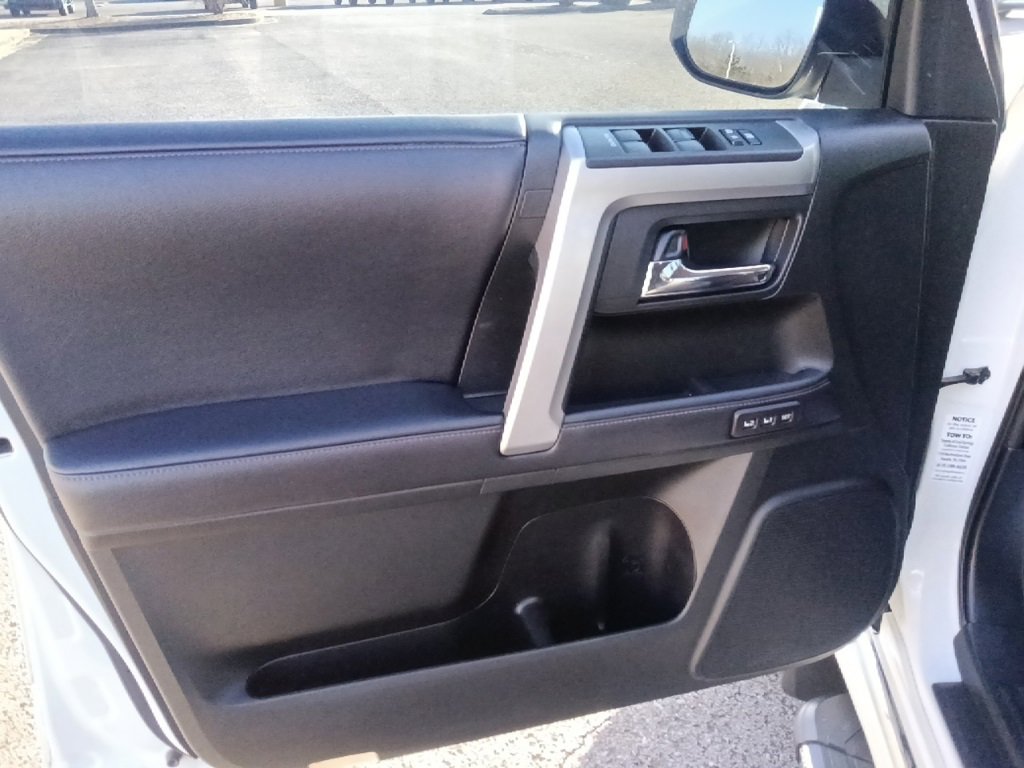 Used 2020 Toyota 4Runner Limited image 11