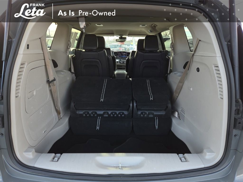 Used 2022 Chrysler Pacifica Touring-L image 31