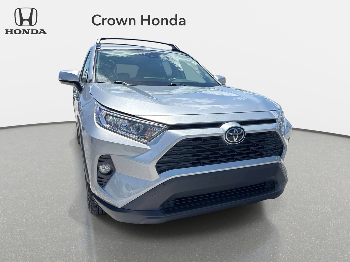 Used 2019 Toyota RAV4 XLE AWD/4WD image 7