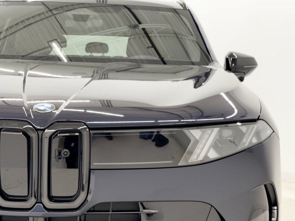 New 2027 BMW X5 xDrive40i w/ M Sport Professional Package AWD/4WD image 12