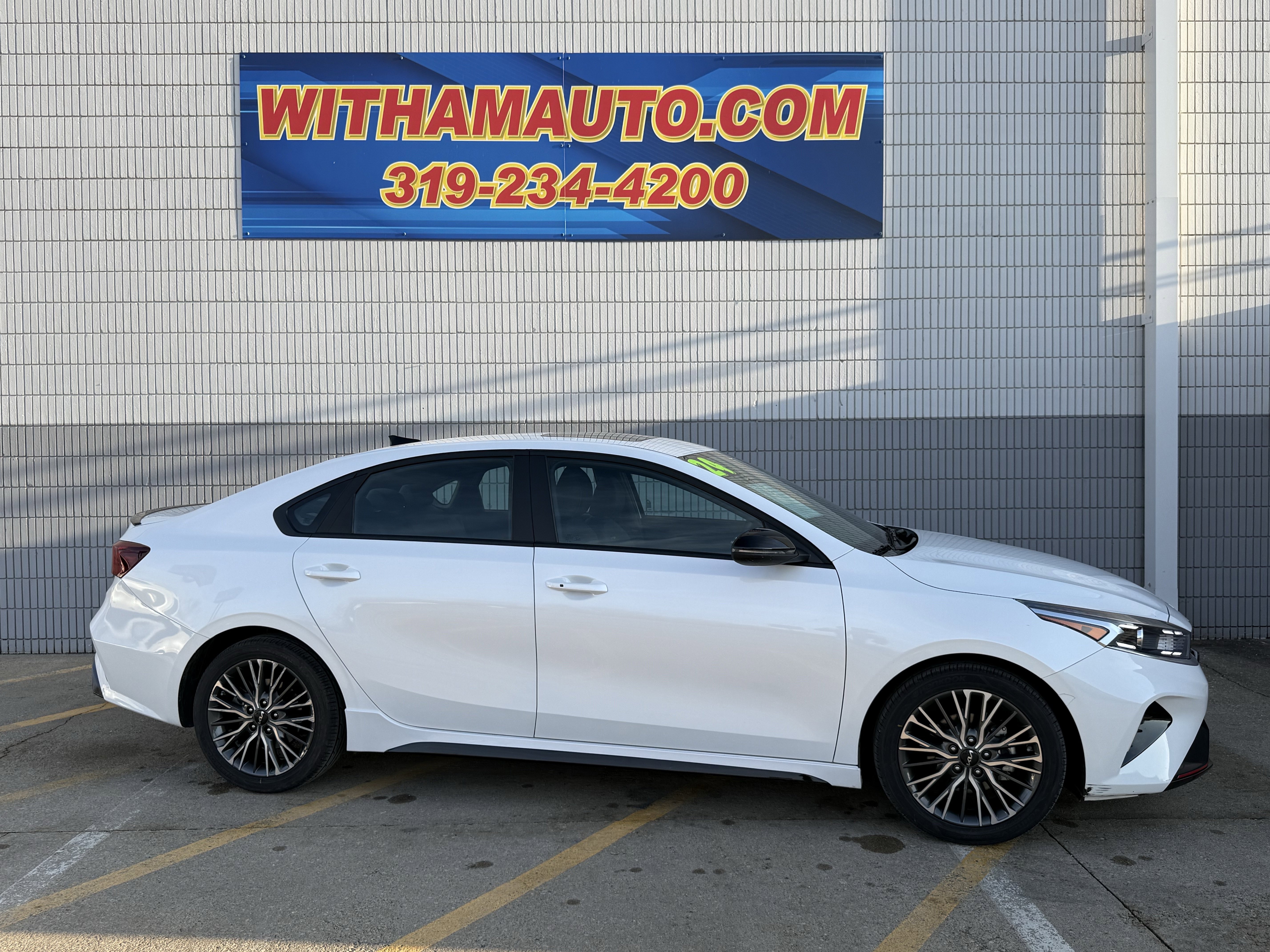 Used 2024 Kia Forte GT-Line w/ GT-Line Premium Package image 3