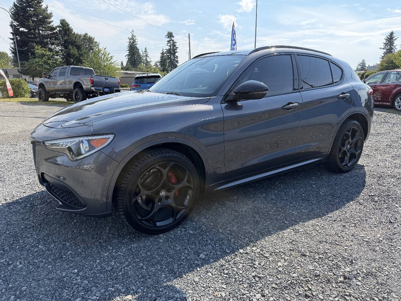 Used 2022 Alfa Romeo Stelvio Veloce AWD/4WD image 6