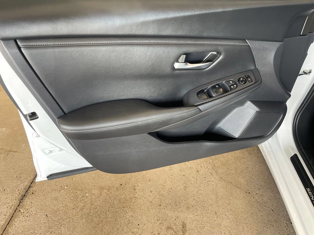 Used 2024 Nissan Sentra SV w/ All-Weather Package FWD image 9