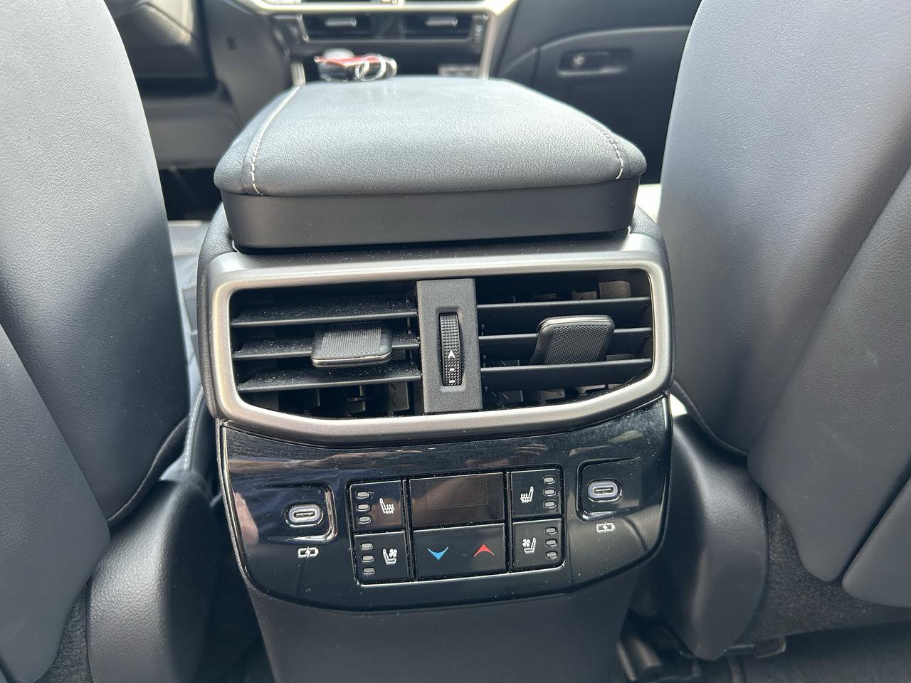 Used 2024 Lexus RX 450h AWD w/ Convenience Package image 13