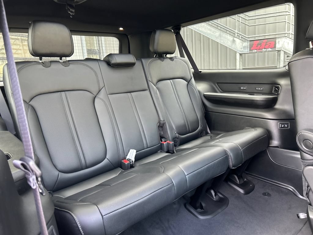 New 2026 Jeep Grand Wagoneer L Limited AWD/4WD image 30