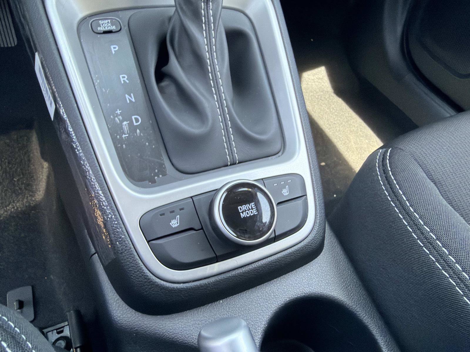 Certified 2026 Hyundai Venue SEL FWD image 31