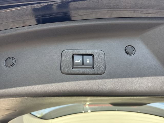 Used 2023 Nissan Armada SL w/ Captain's Chairs Package AWD/4WD image 14