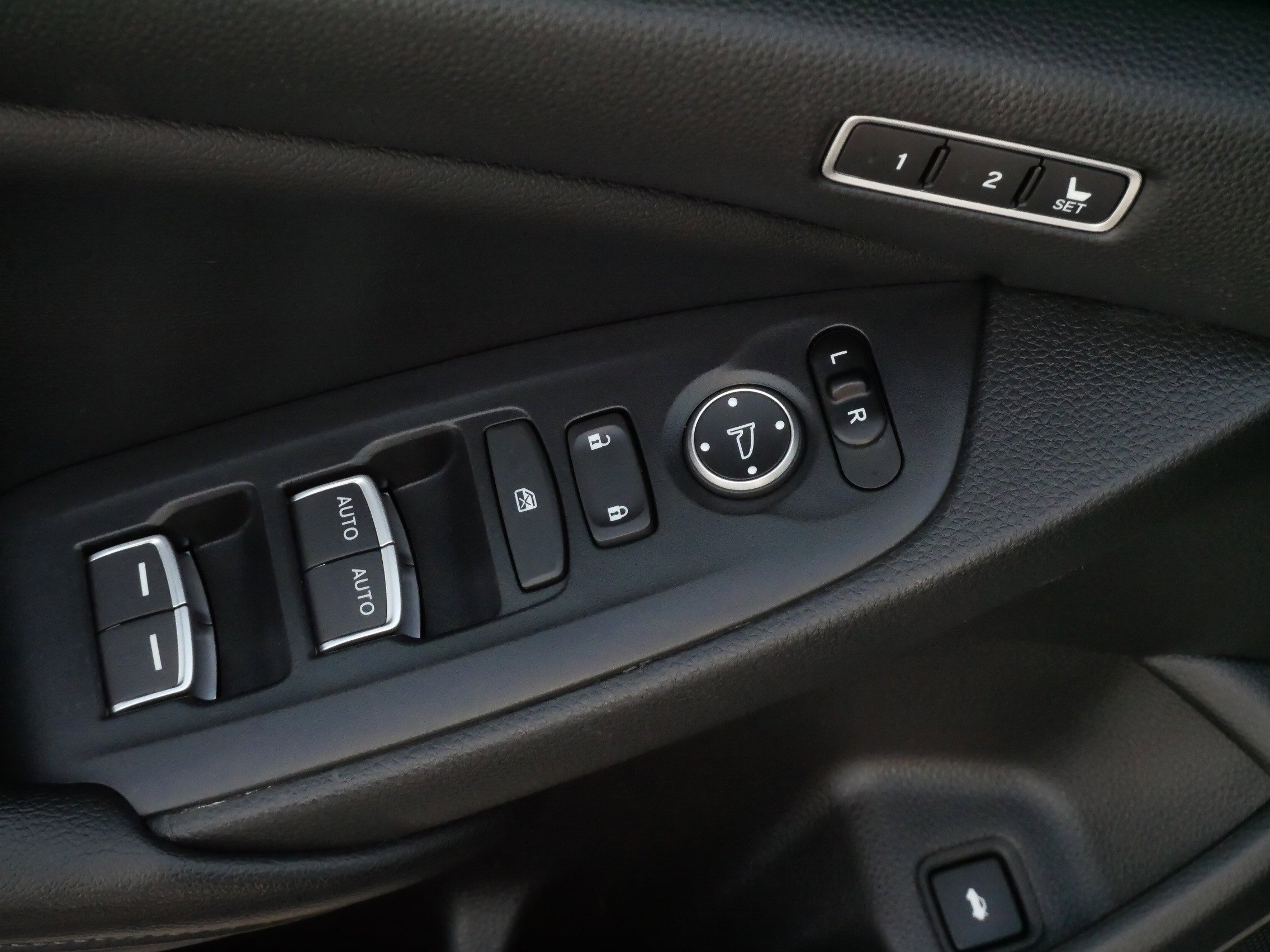 Used 2018 Honda Accord EX-L image 19