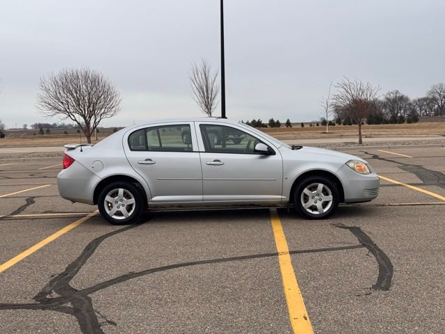 Used 2008 Chevrolet Cobalt LT image 2