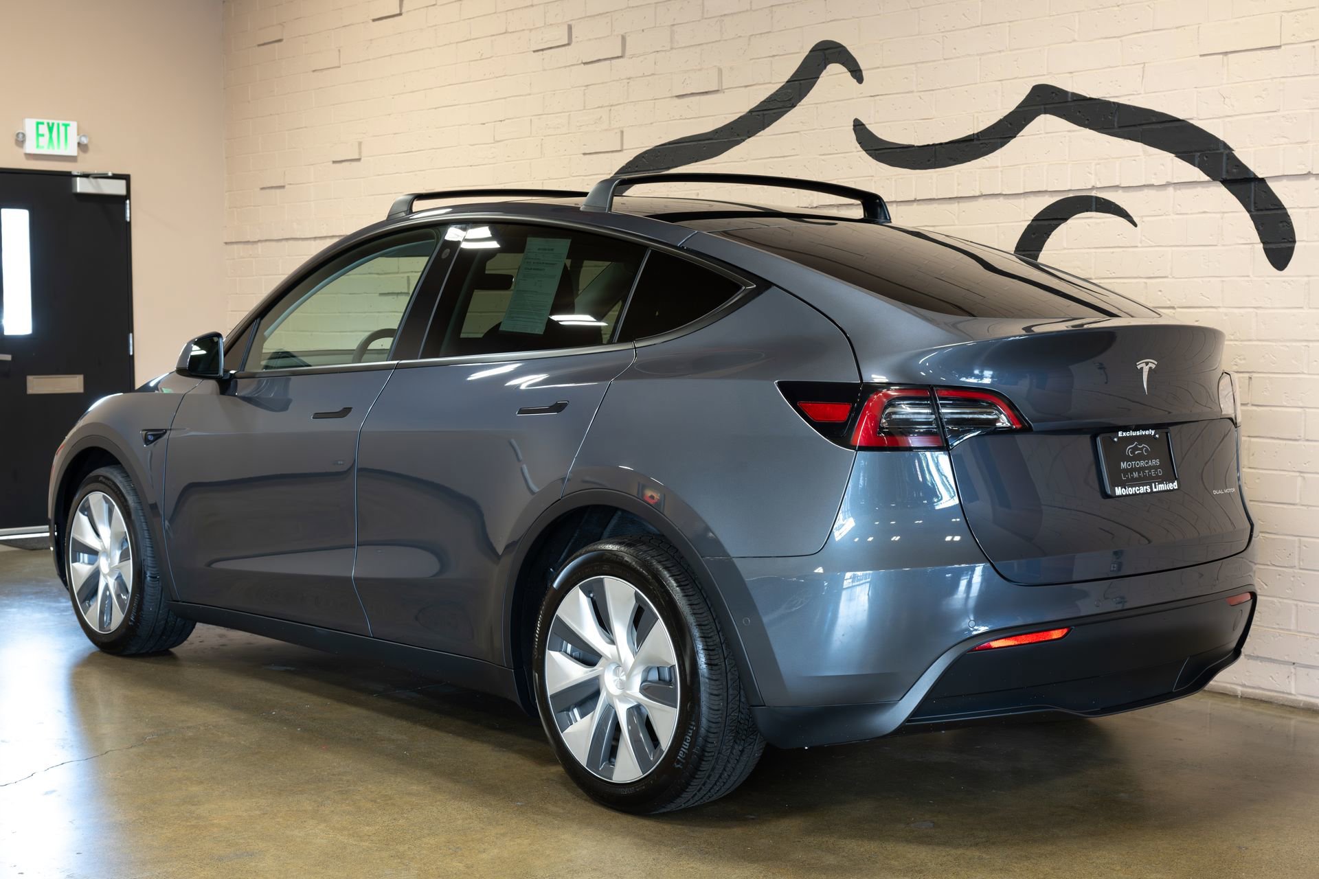 Used 2022 Tesla Model Y Long Range image 7