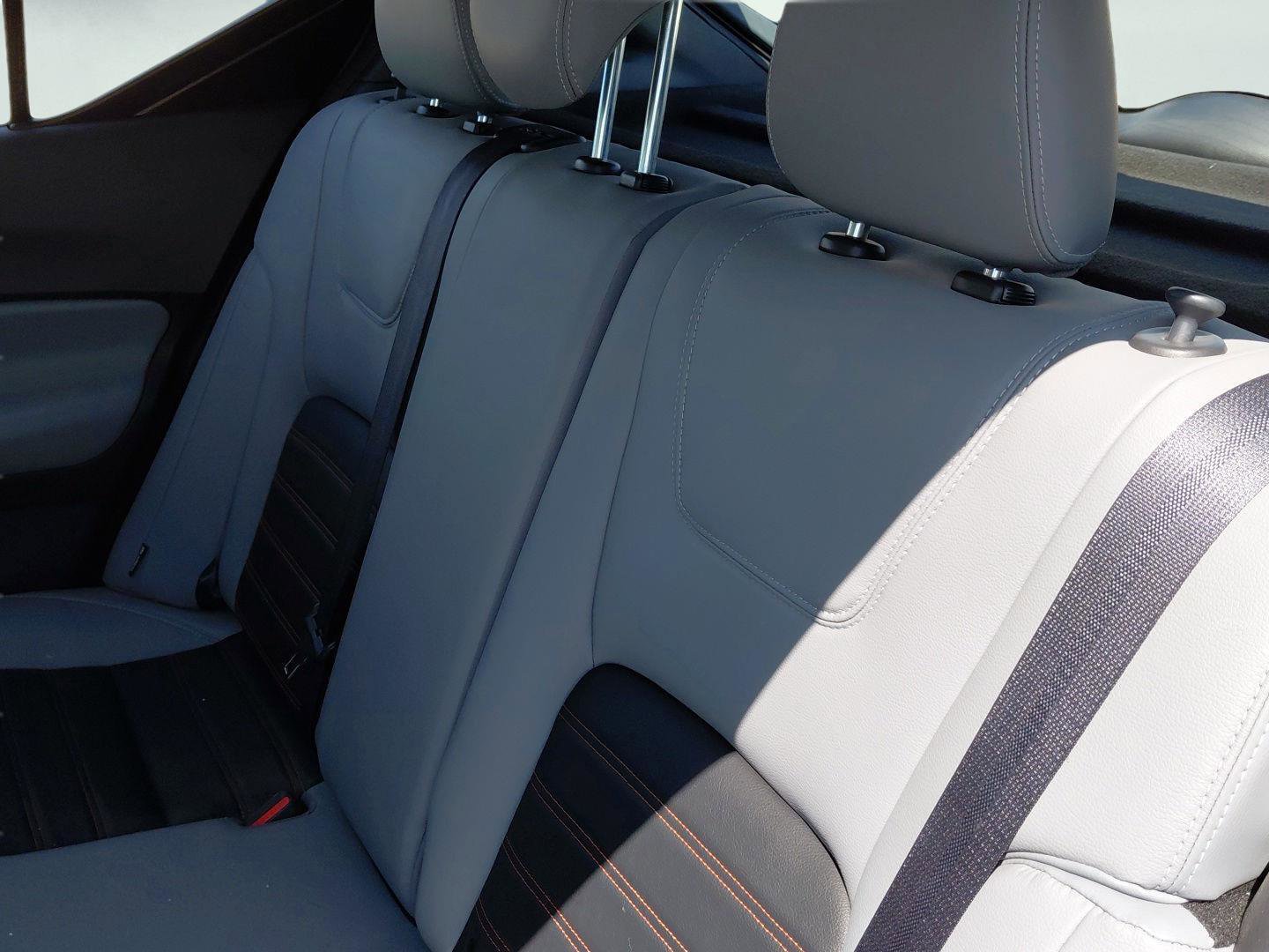 Used 2023 Nissan Kicks SR w/ SR Premium Package FWD image 25