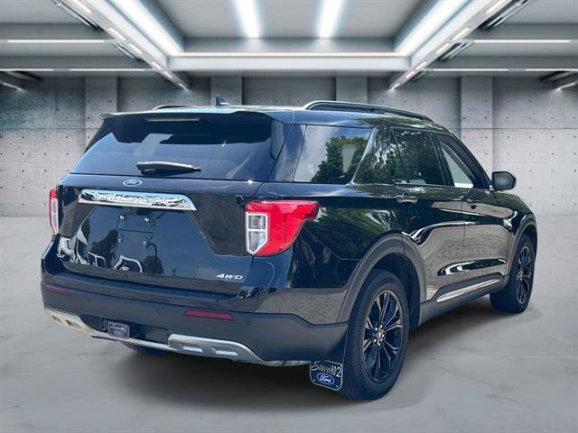 Used 2023 Ford Explorer XLT w/ Equipment Group 202A AWD/4WD image 4