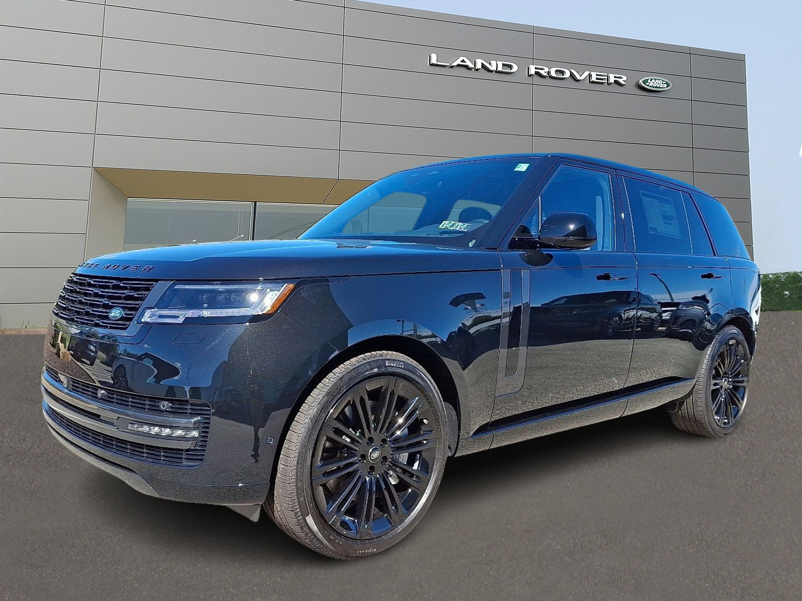 New 2025 Land Rover Range Rover Long Wheelbase SE image 1