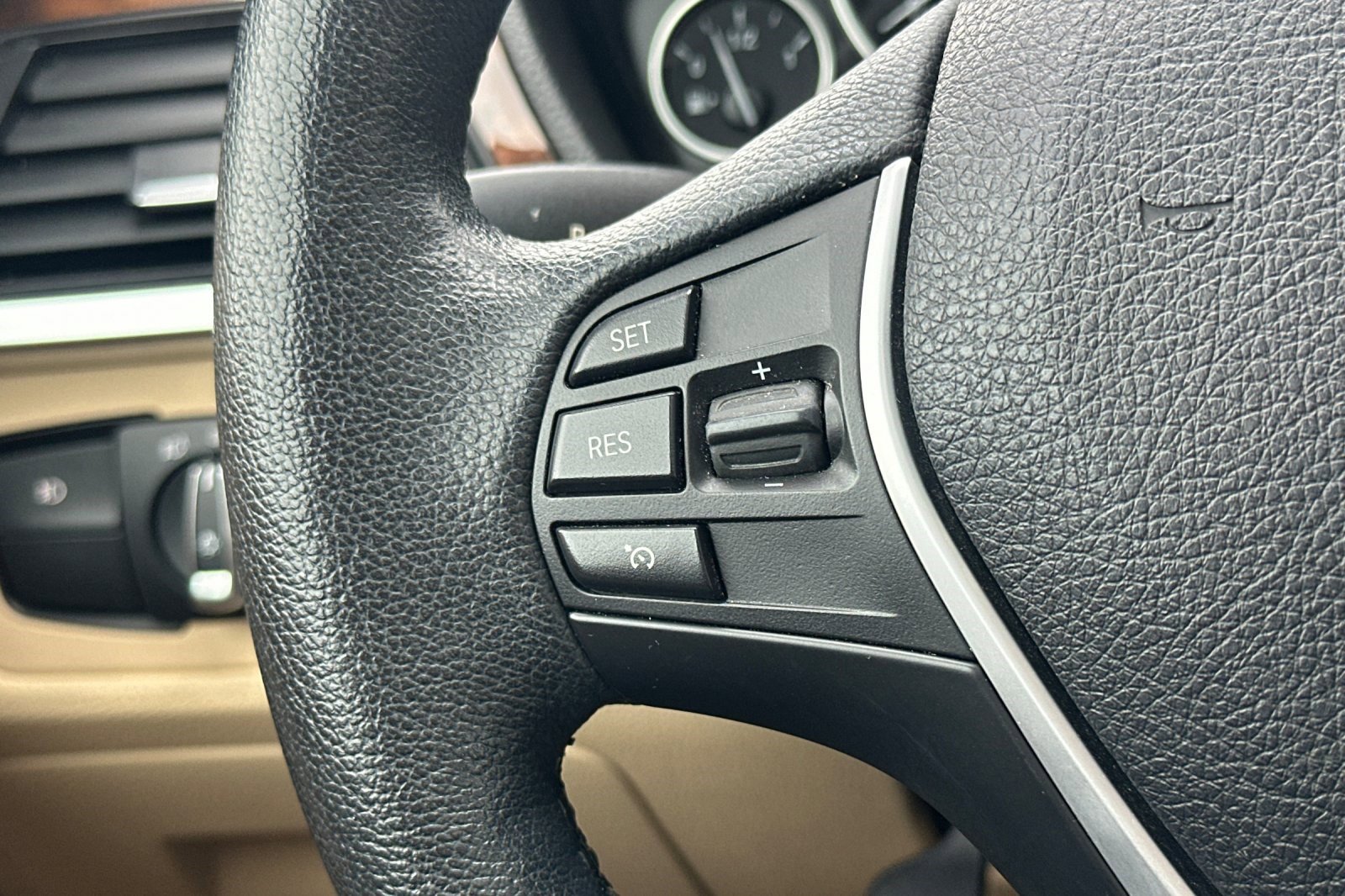 Used 2015 BMW 328i Sedan RWD image 29