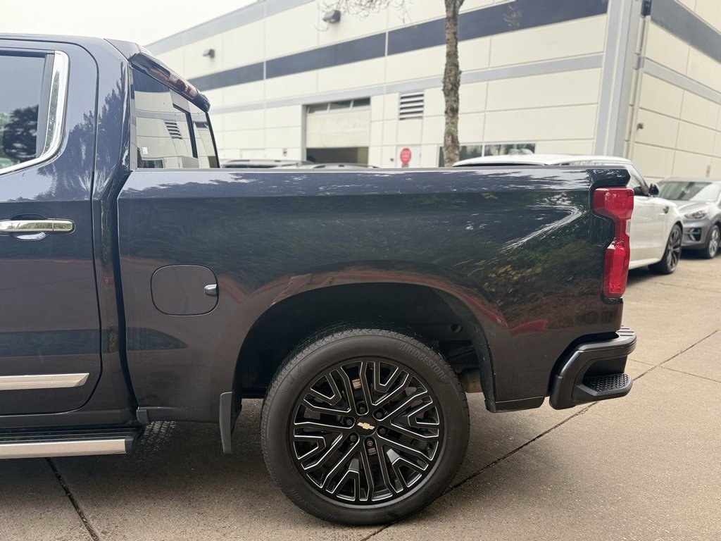 Used 2022 Chevrolet Silverado 1500 High Country w/ High Country Premium Package image 10