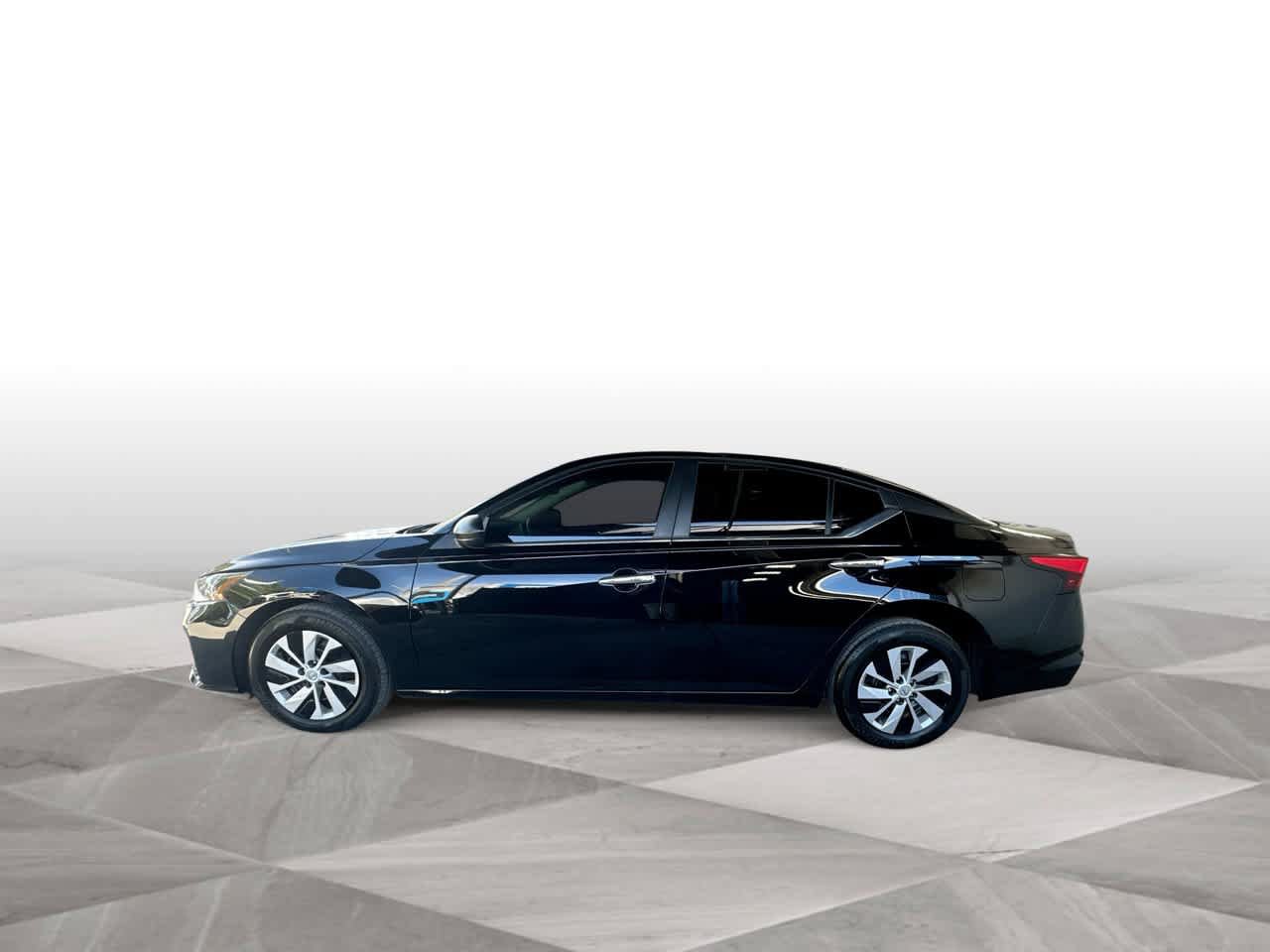 Used 2025 Nissan Altima 2.5 S FWD image 5