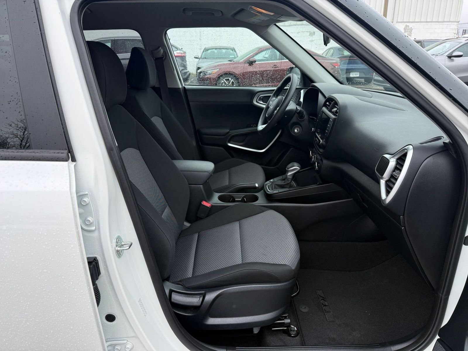 Used 2025 Kia Soul LX w/ LX Technology Package image 36