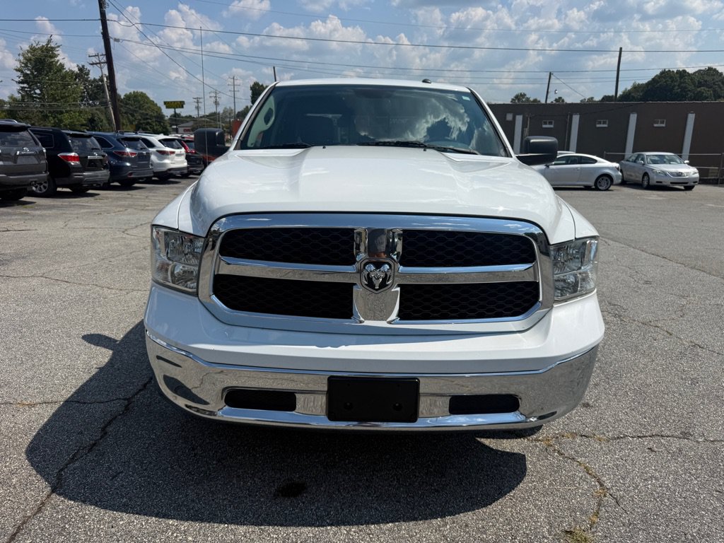 Used 2019 RAM 1500 Classic SLT AWD/4WD image 2
