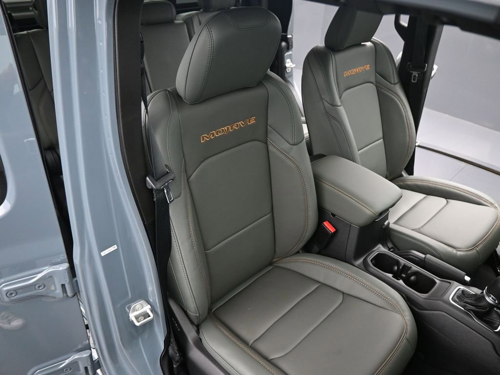 New 2025 Jeep Gladiator Mojave w/ Safety Group image 19